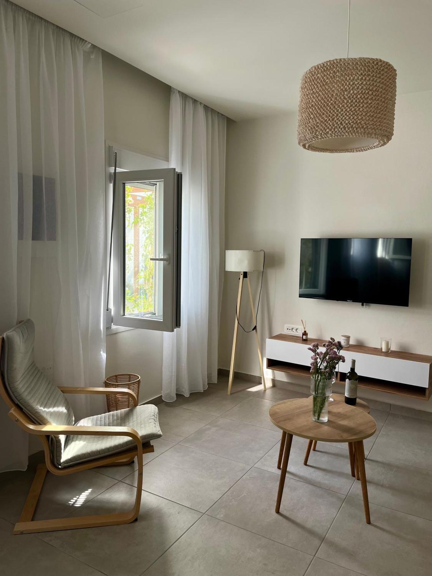Relax Under The Mulberry Tree Apartment *
